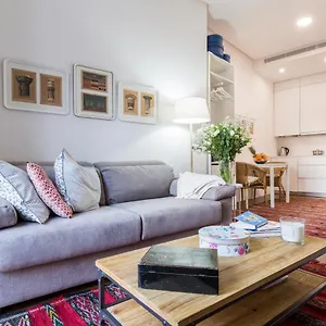 https://sevilla-home-center-suites.es-andalucia.com